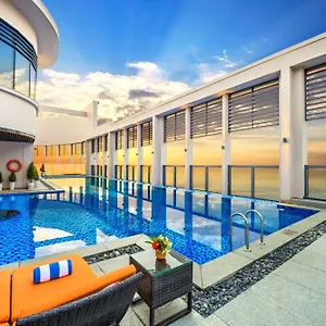 Apartment Luxury - Rooftop Swimming Pool - Front - Hinata
